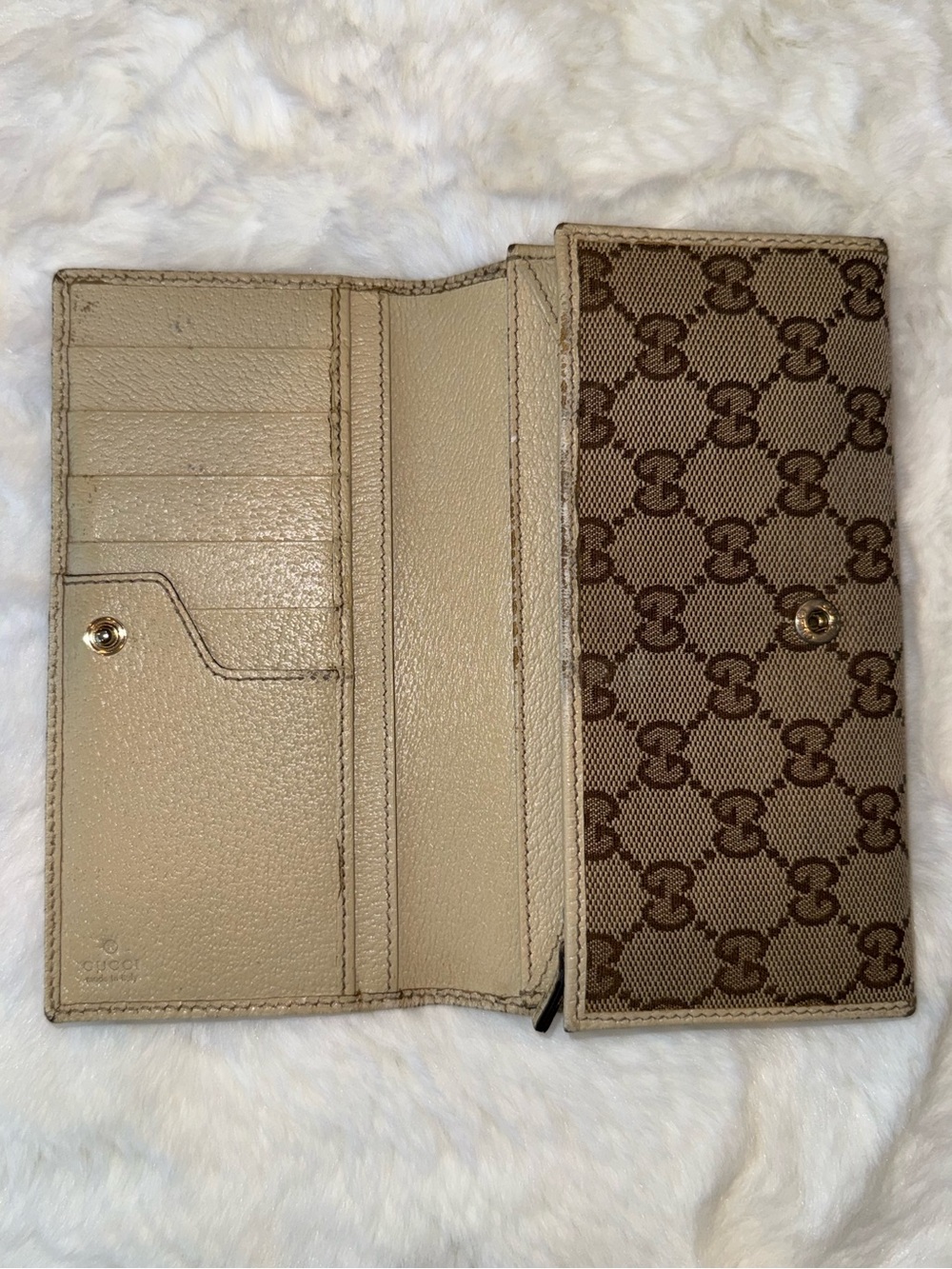 Gucci Brown GG Supreme Flap Wallet with Metal Plaque - Picture 8 of 14